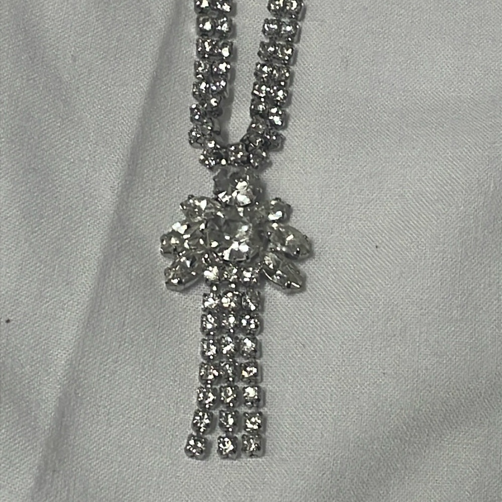 Vintage Bright White Cur Crystal Tassel Necklace